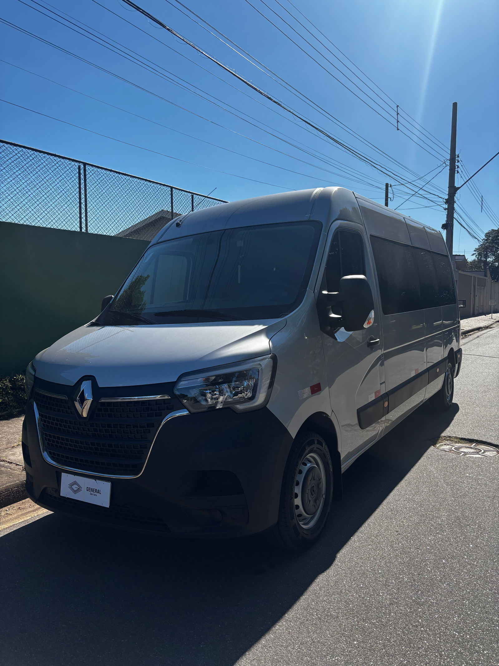 Renault Master Premier 16 Lugares